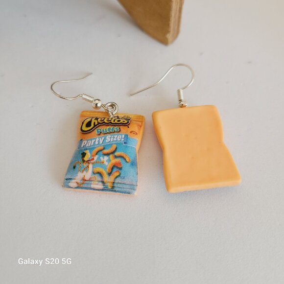 Handmade Cheetos Theme Multi-Color Dangle Earrings NWOT Ladies Fun Quirky Event - Picture 4 of 4